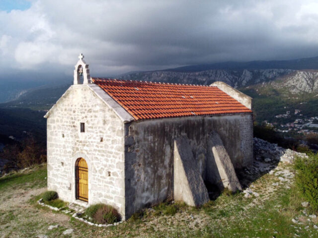 Crkvica sv. Jurja iznad Vinodola privlači znatiželjnike, turiste željne mira i istraživače starine