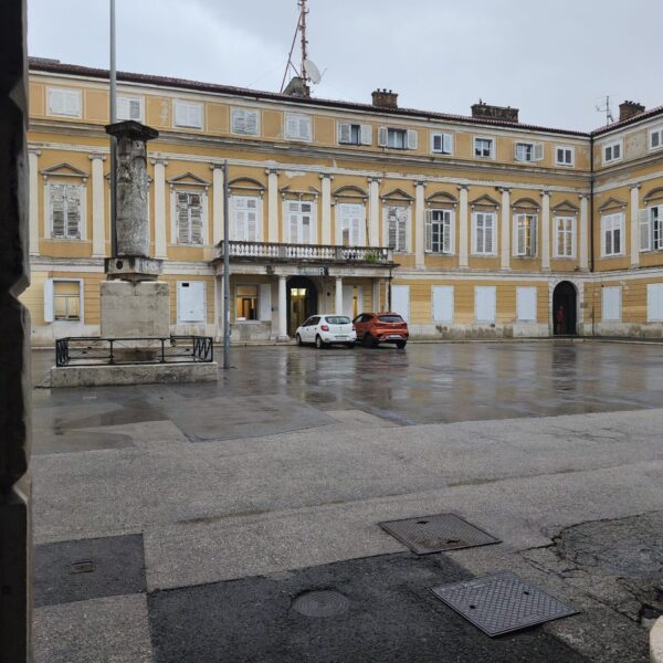 Trg riječke rezolucije