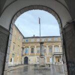 Trg riječke rezolucije: Svi znaju za prolaz kod Radio Rijeke, ali znate li kakve tajne krije trg iza njega?